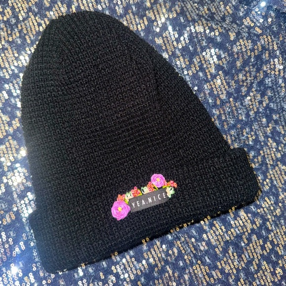 Custom hand embroidered beanie​ - Picture 1 of 4